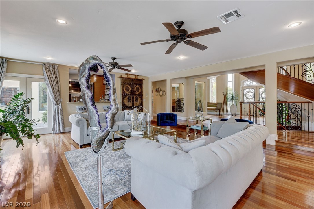 7001 Alamitos Circle Property Photo 8