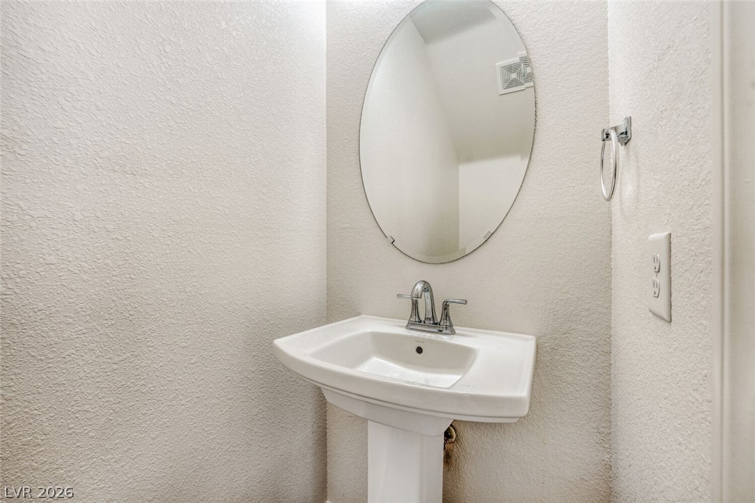 8160 Herring Avenue Property Photo 22