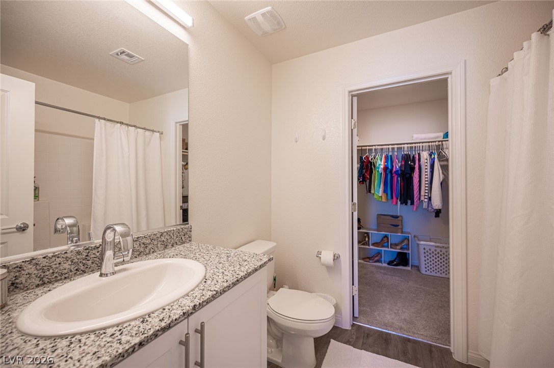 2673 Champagne Gold Avenue Property Photo 38