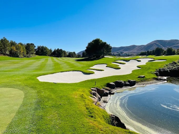12 Pebble Hills Court Property Photo 7