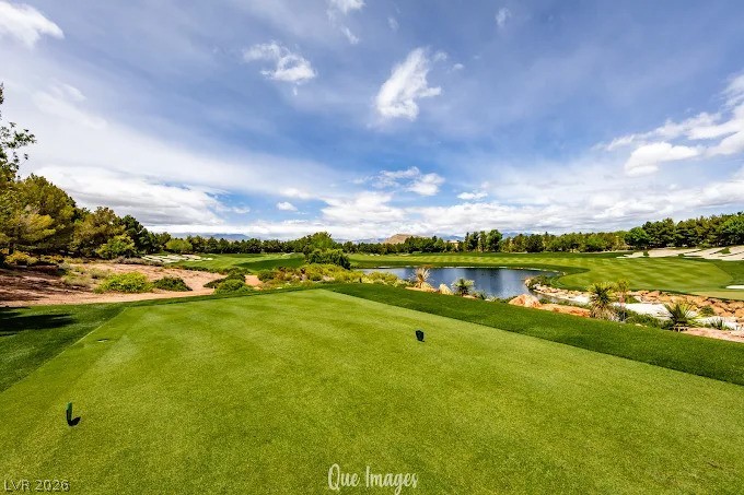 12 Pebble Hills Court Property Photo 8