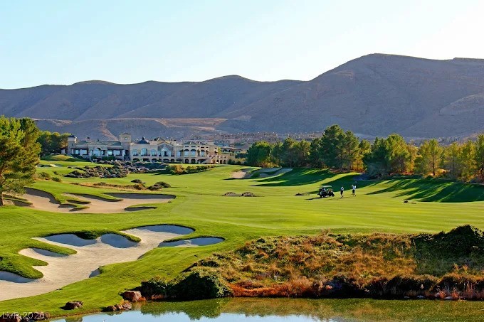 12 Pebble Hills Court Property Photo 9