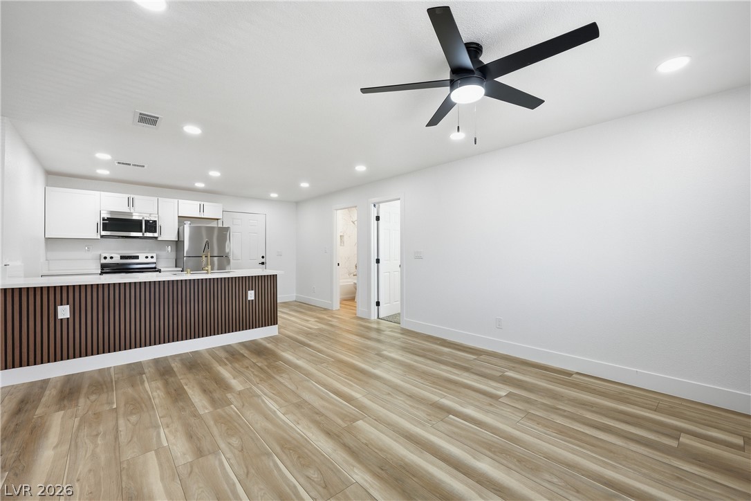 488 Albert Avenue Property Photo 3