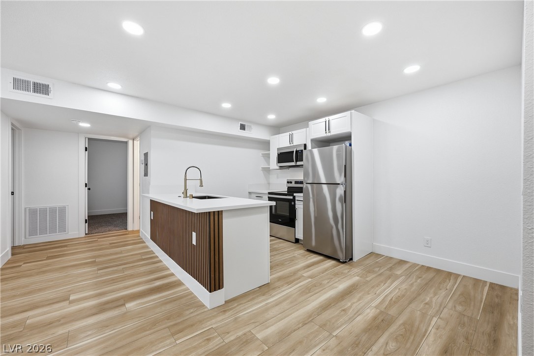 488 Albert Avenue Property Photo 7