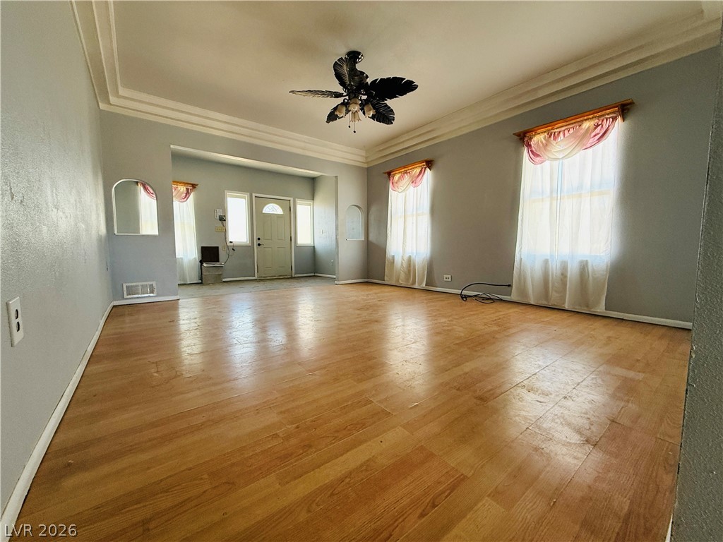 14 Avenue F Property Photo 5