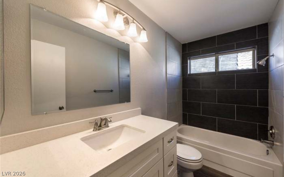 1012 Holliston Circle Property Photo 10
