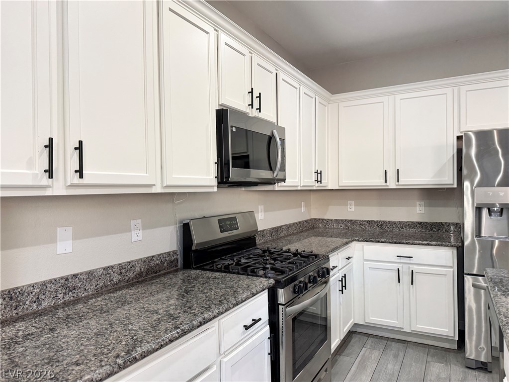594 Crying Bird Avenue Property Photo 14
