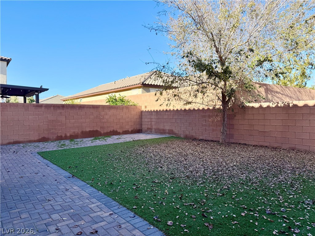 594 Crying Bird Avenue Property Photo 23