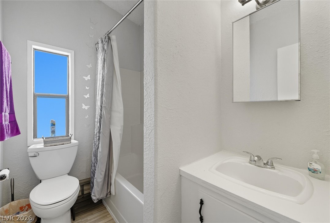 261 West Kite Street Property Photo 13