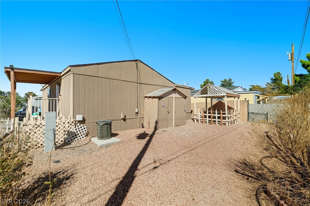 261 West Kite Street Property Photo 18