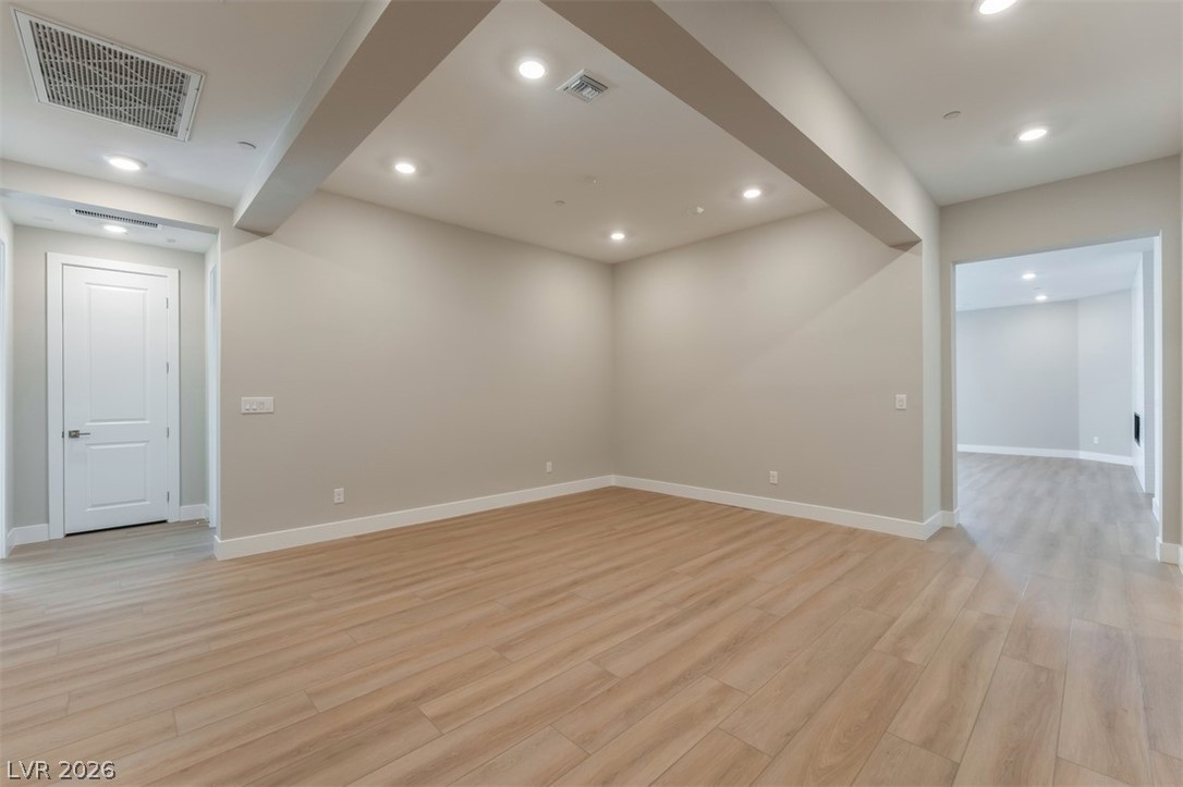 9128 Las Manaitas Avenue 301 Property Photo 5