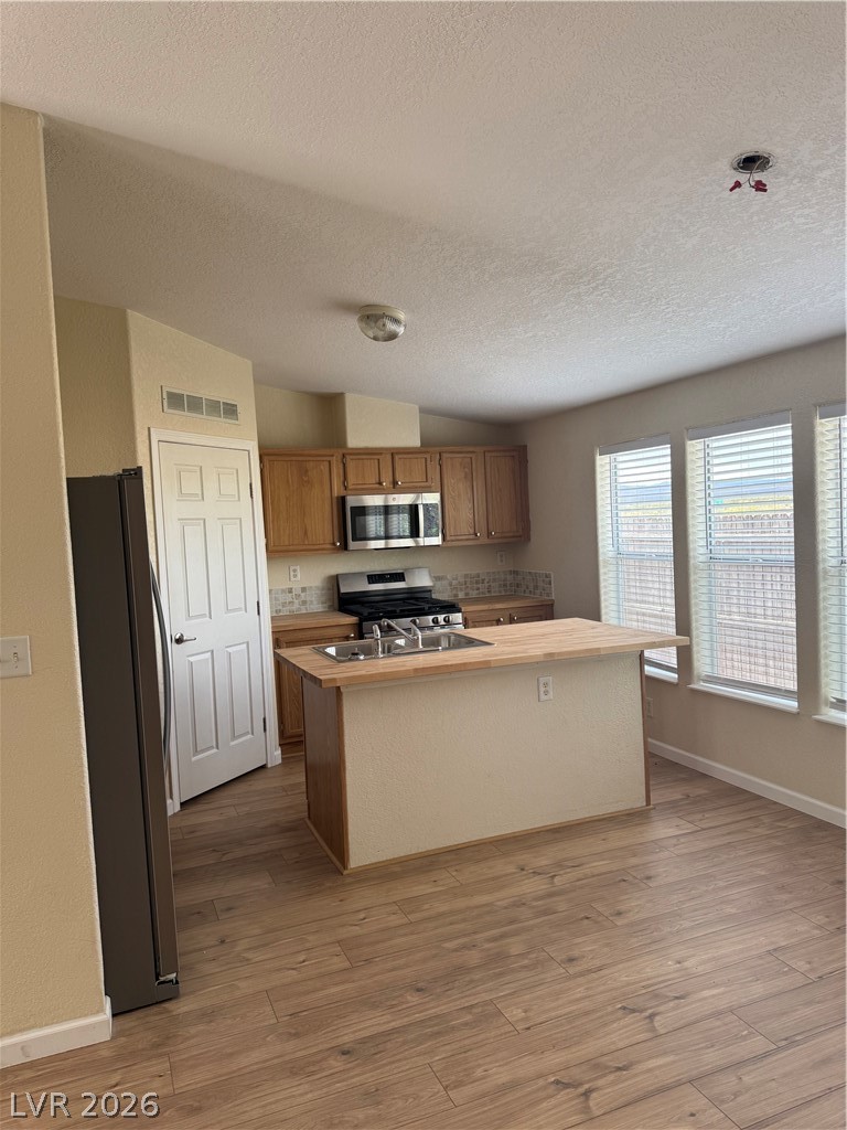 9568 Great Lakes Drive Property Photo 18