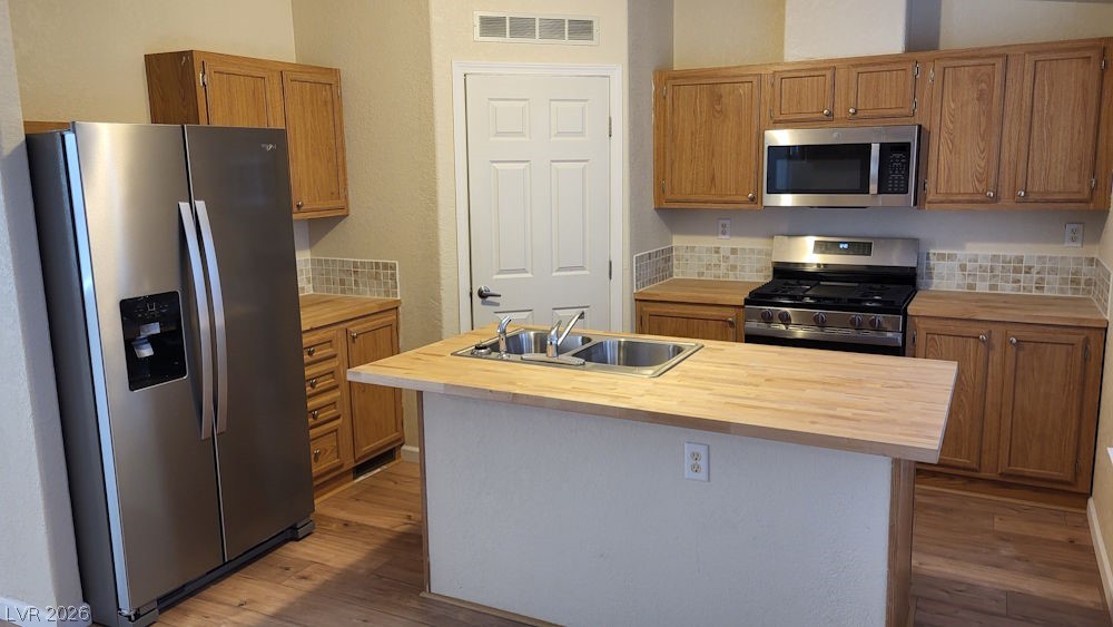 9568 Great Lakes Drive Property Photo 21