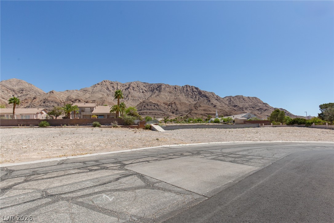 6881 Mountridge Drive Property Photo 10