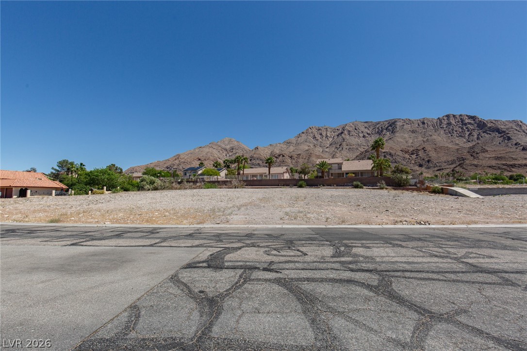 6881 Mountridge Drive Property Photo 11