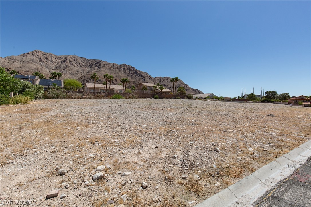 6881 Mountridge Drive Property Photo 12