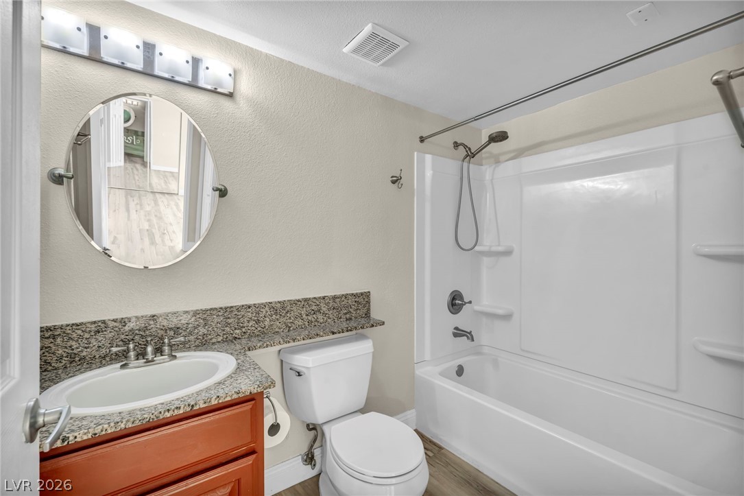 5118 South Jones Boulevard 206 Property Photo 16