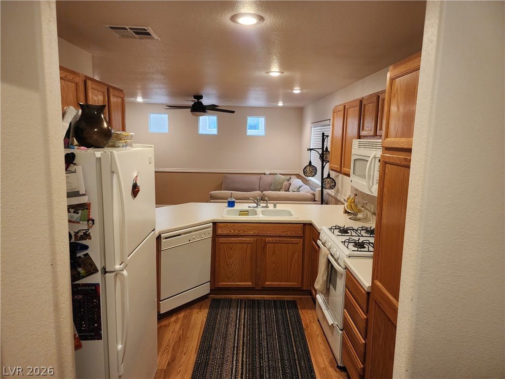 10457 Beautiful Fruit Street Property Photo 8