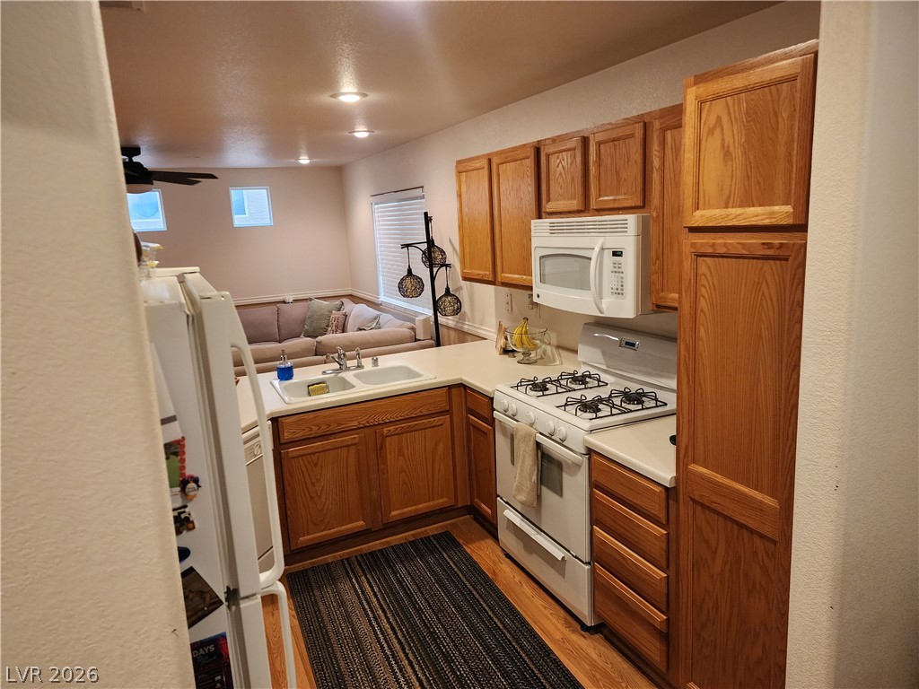 10457 Beautiful Fruit Street Property Photo 9
