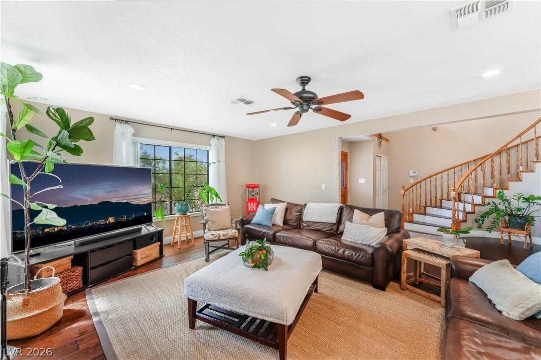 542 Radwick Drive Property Photo 8