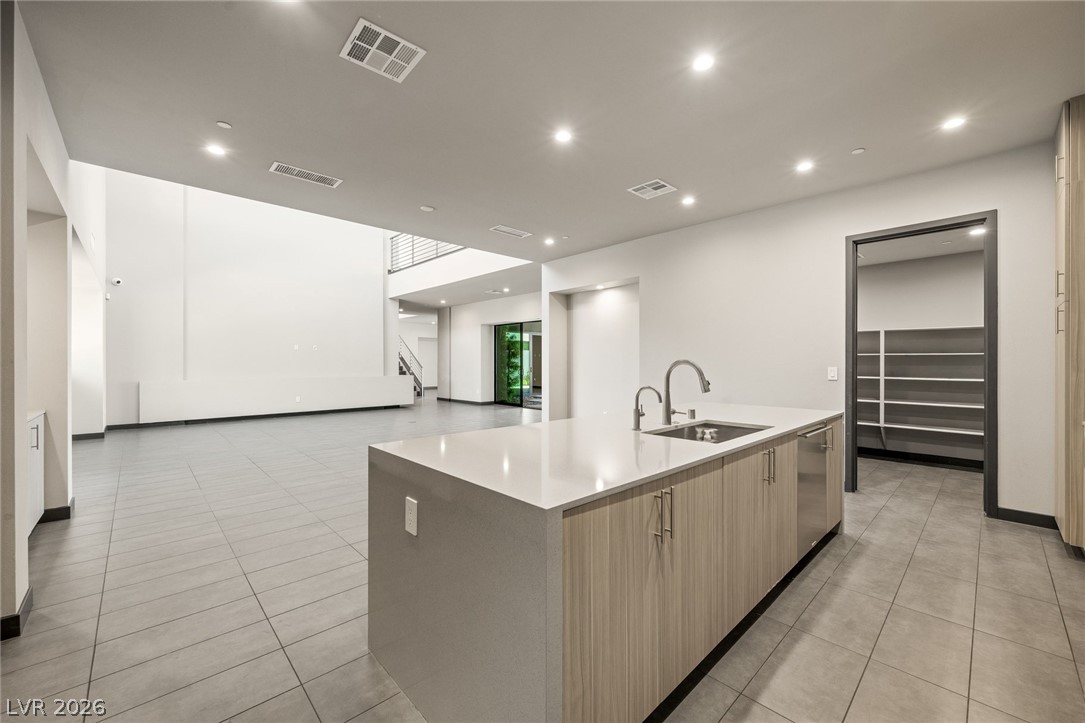 7389 Olive Creek Court Property Photo 8