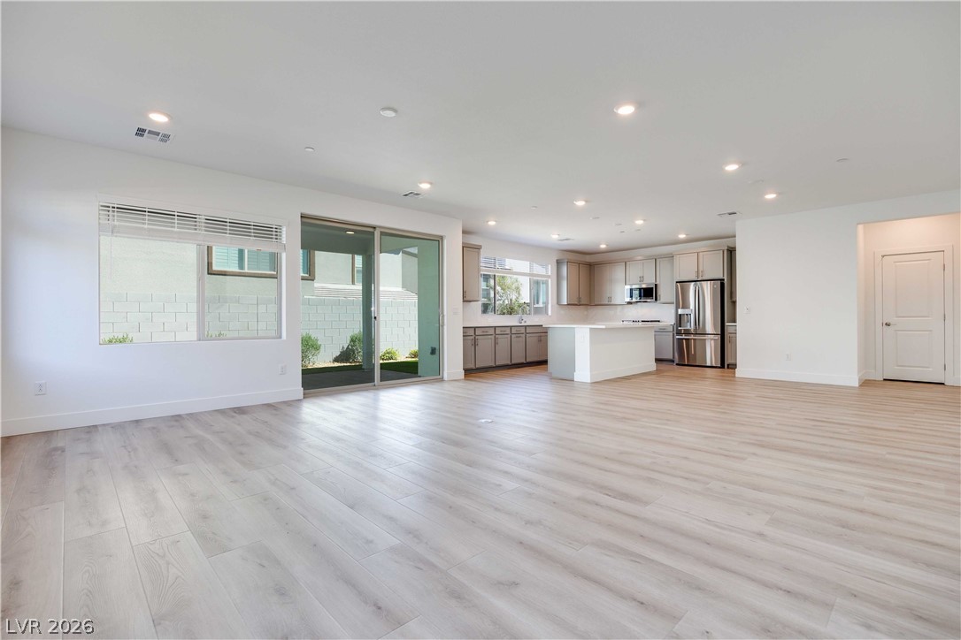 10488 Mountain Aster Avenue Property Photo 6