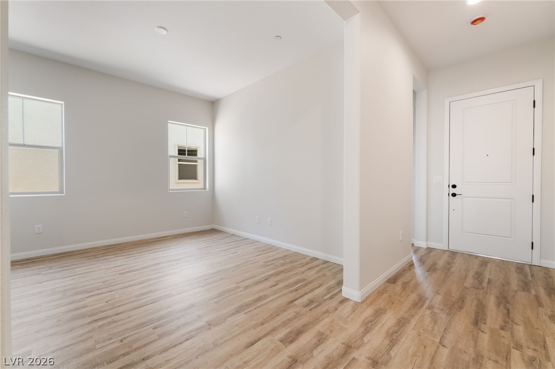 658 Ambridge Drive Property Photo 6