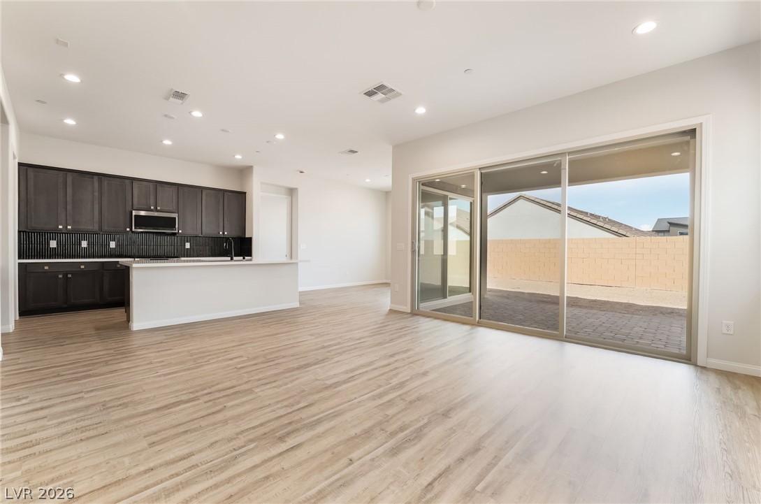 658 Ambridge Drive Property Photo 10