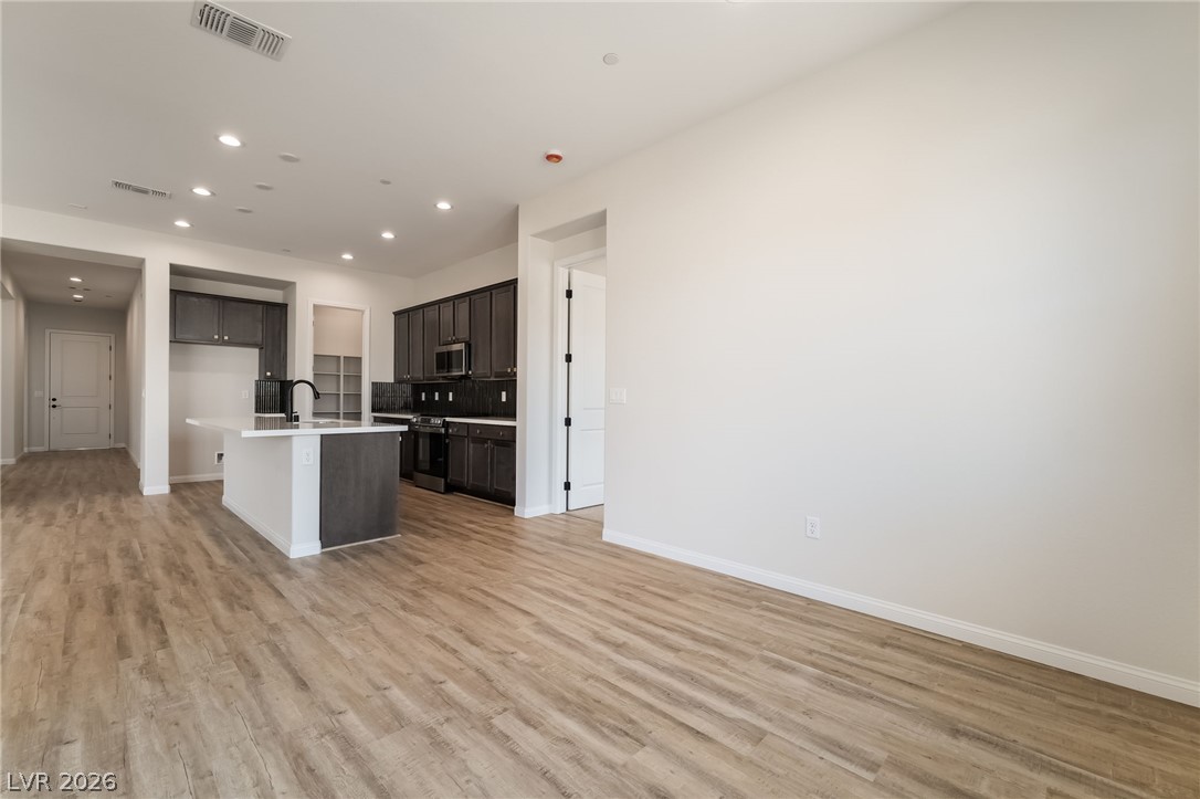 658 Ambridge Drive Property Photo 12