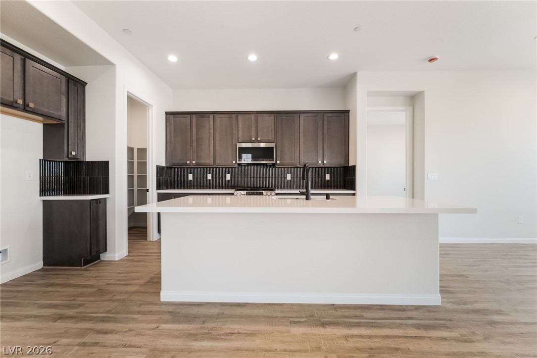 658 Ambridge Drive Property Photo 14