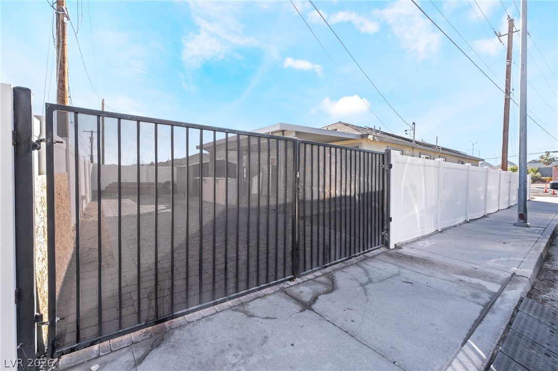 878 West Lake Mead Boulevard Property Photo 16