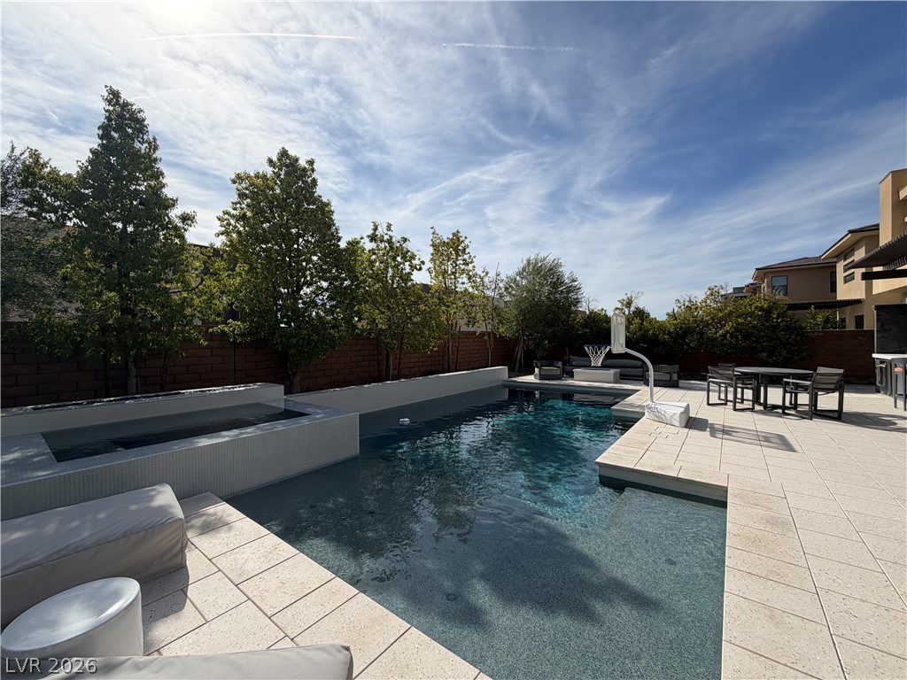 66 Pristine Glen Street Property Photo 19