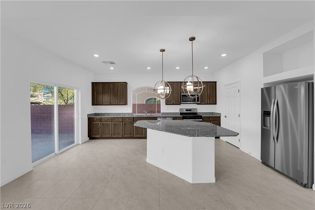 6142 Kelson Creek Court Property Photo 6
