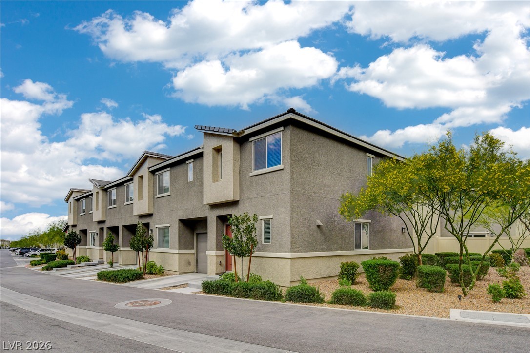 2872 Atomic Tangerine Way 4 Property Photo 2