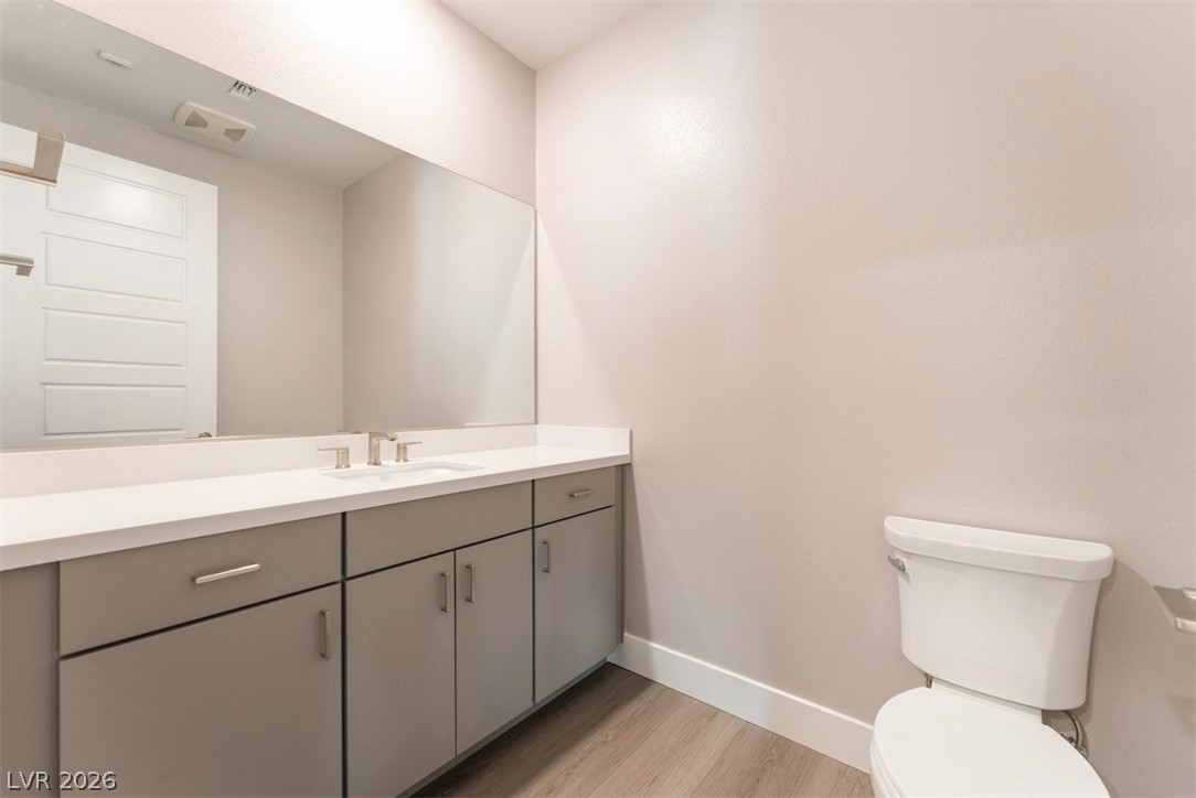 9128 Las Manaitas Avenue 201 Property Photo 8