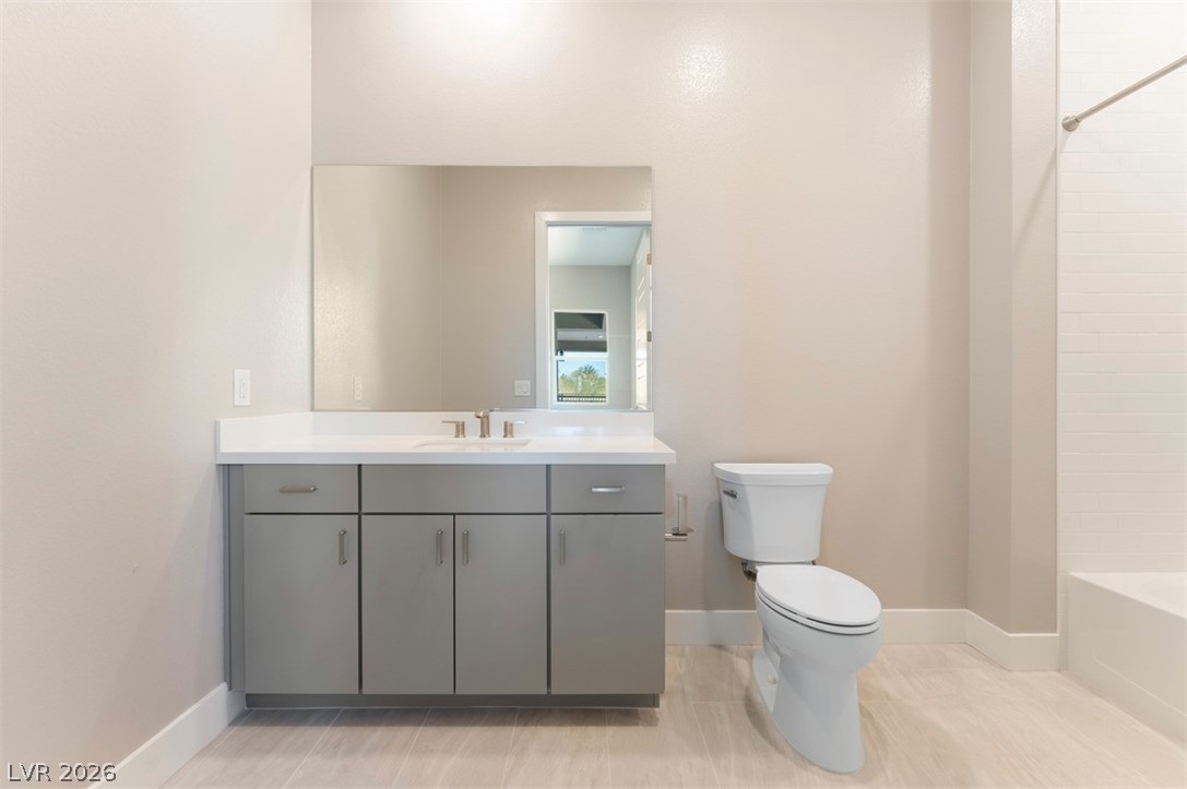 9128 Las Manaitas Avenue 201 Property Photo 15