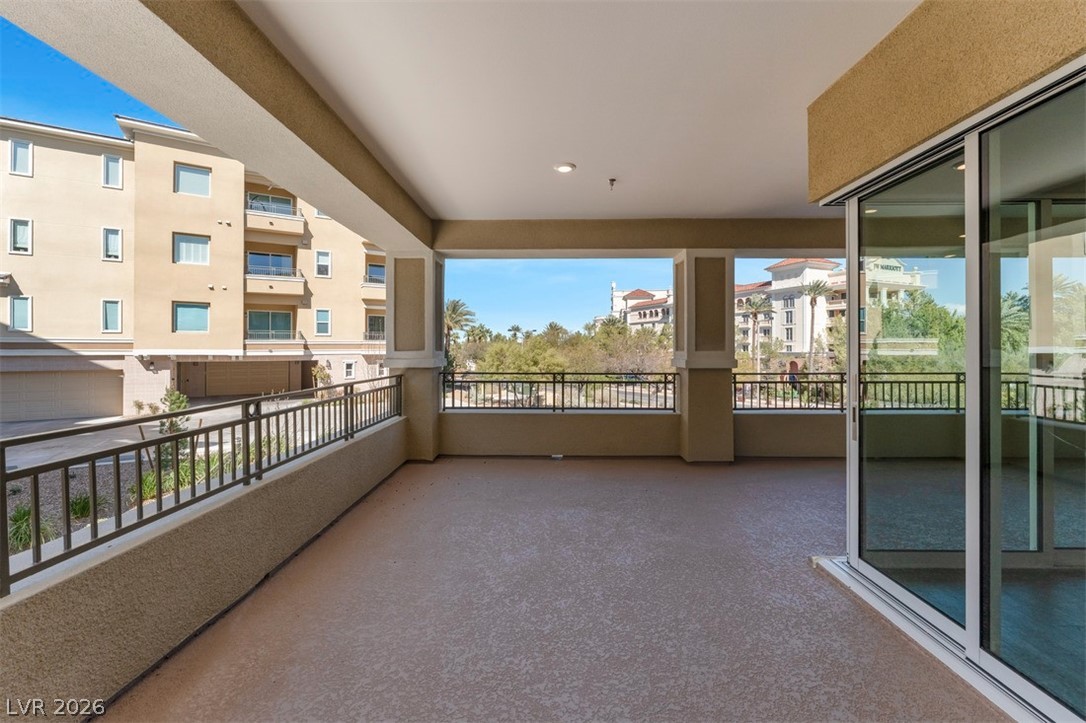 9128 Las Manaitas Avenue 201 Property Photo 16