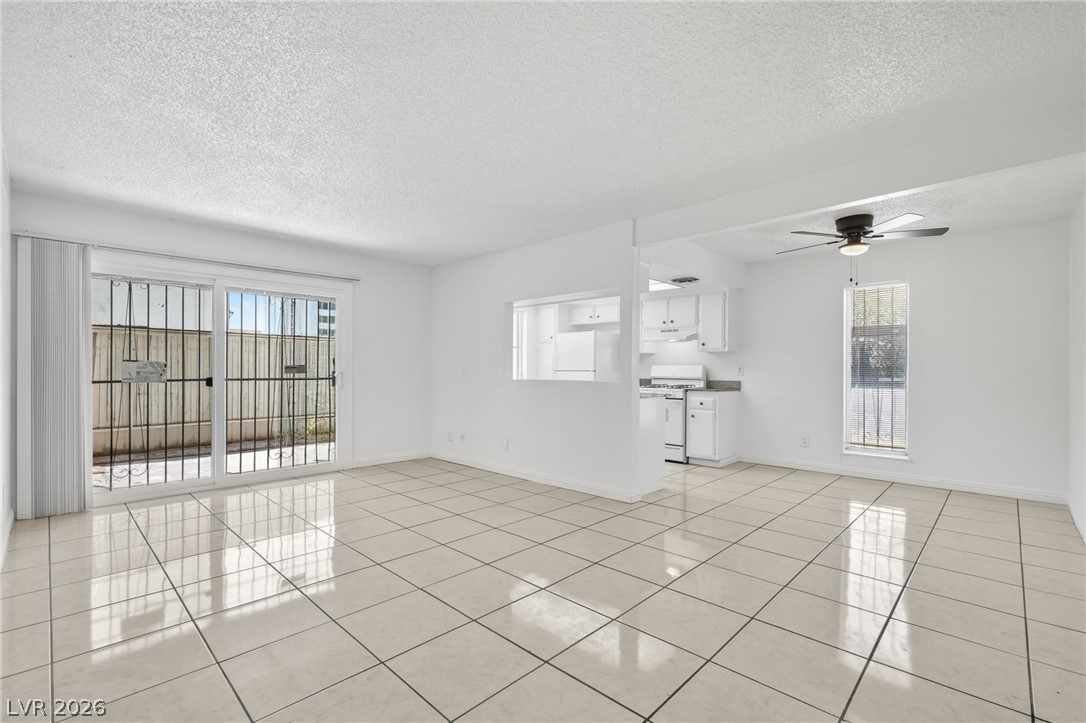 1405 Vegas Valley Drive 281 Property Photo 4