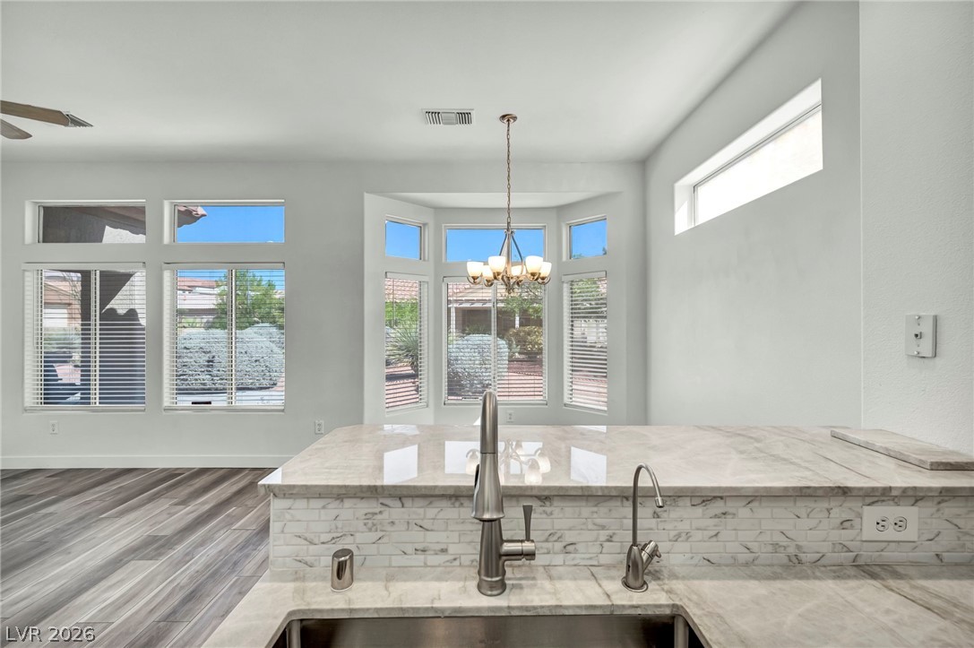 10144 Hunter Springs Drive Property Photo 4