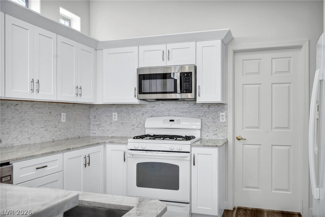 10144 Hunter Springs Drive Property Photo 7