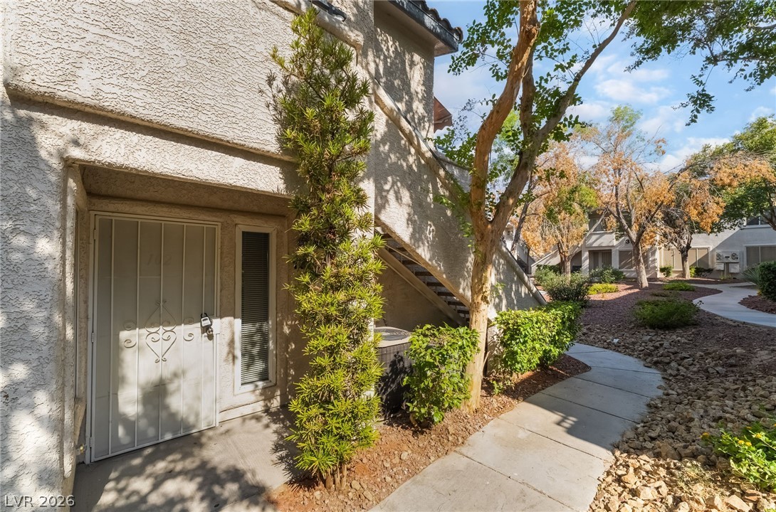 3160 Tarpon Drive 102 Property Photo 2