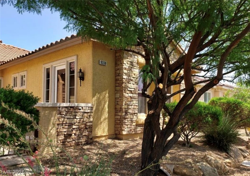 9338 Wilderness Glen Avenue Property Photo 4