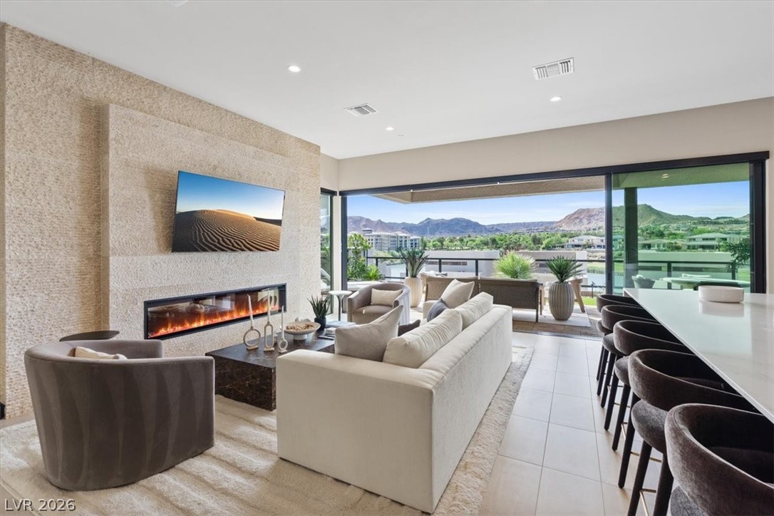 40 Heron Harbour Drive Property Photo 6