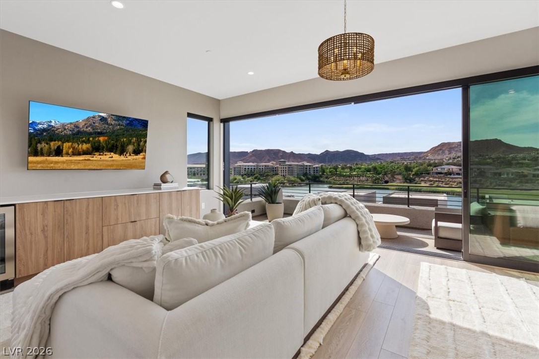 40 Heron Harbour Drive Property Photo 14