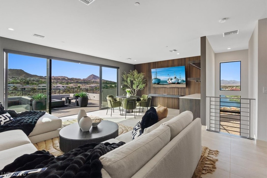 40 Heron Harbour Drive Property Photo 26
