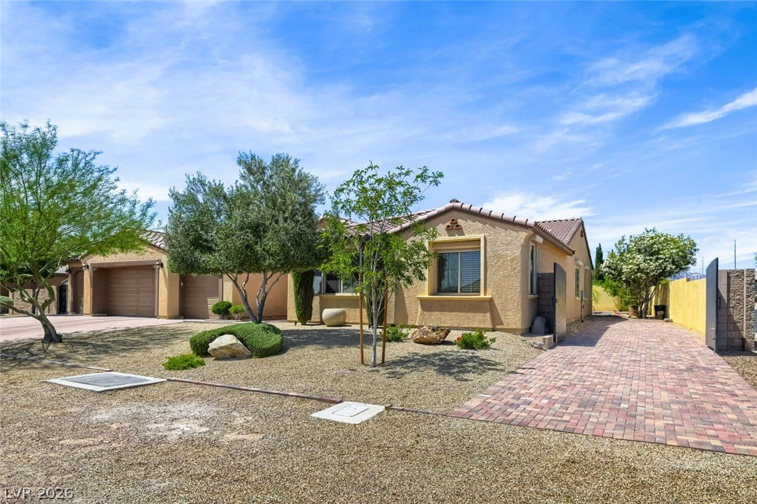 8935 Gagnier Boulevard Property Photo 3
