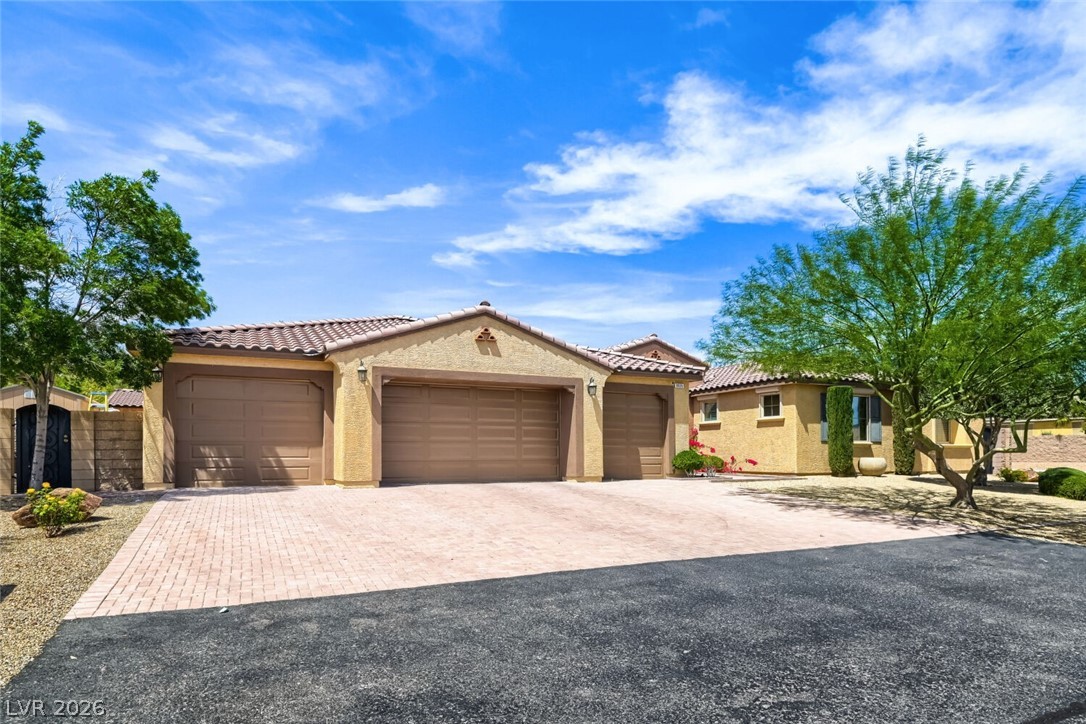 8935 Gagnier Boulevard Property Photo 4