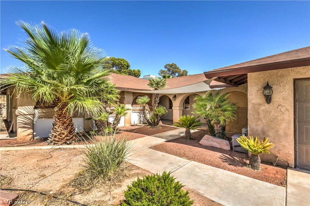 2880 Red Rock Street Property Photo 4