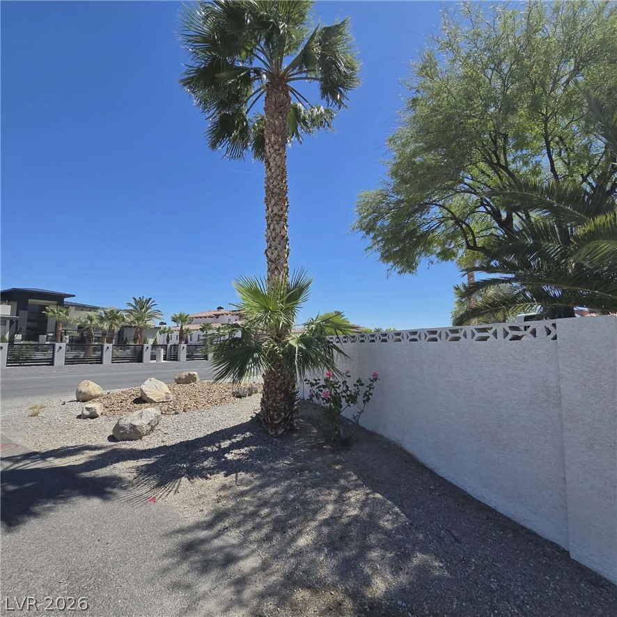 4755 North Grand Canyon Drive Property Photo 7