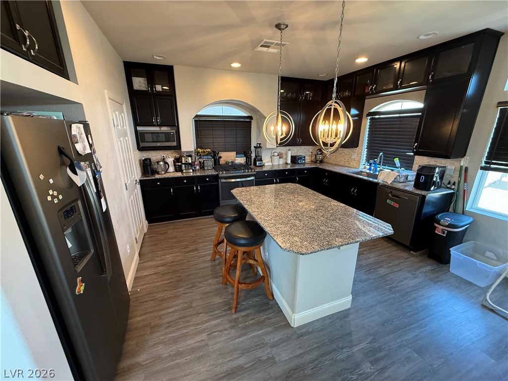 7068 Parrot Bay Way Property Photo 3